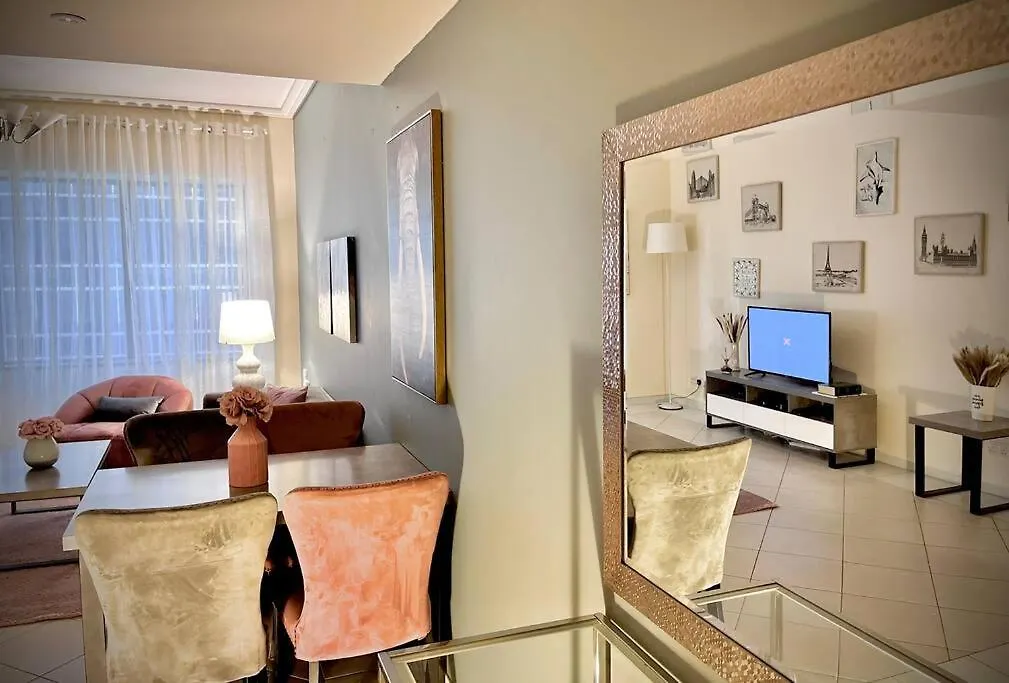 Cheerful 3 Bedroom Apartment Dubai