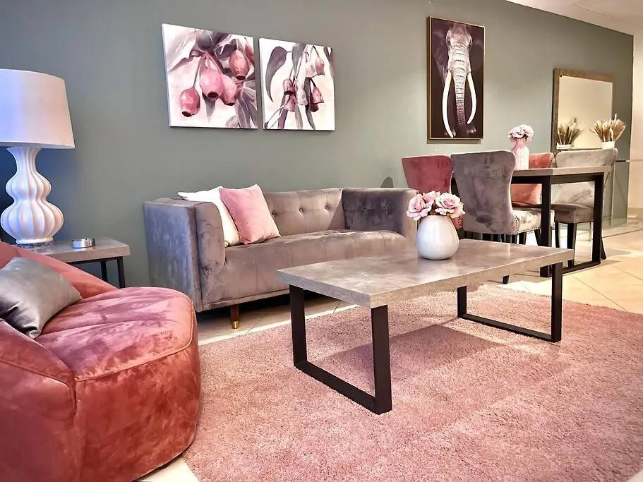 Cheerful 3 Bedroom Apartment Dubai