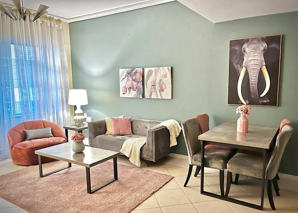 Cheerful 3 Bedroom Apartment Dubai 0*,  United Arab Emirates